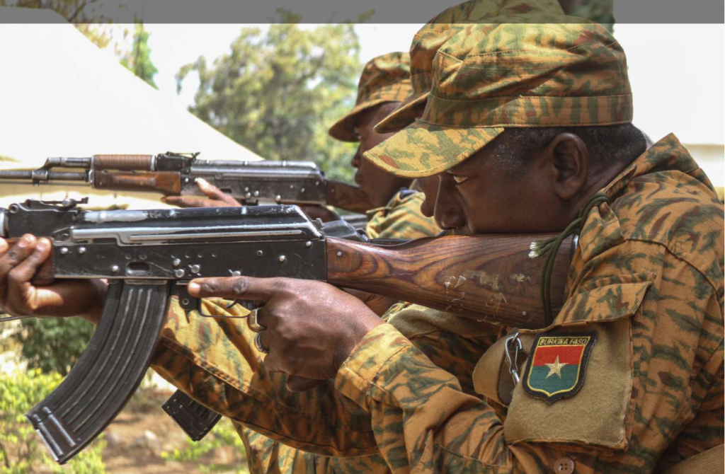 Burkina Faso: Volontari arruolati contro il terrorismo 1 Addestramento milizie volontarie burkinabé in Burkina Faso